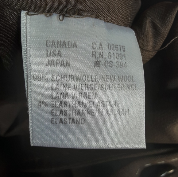 Escada dark brown blazer size 40. - Picture 3 of 4